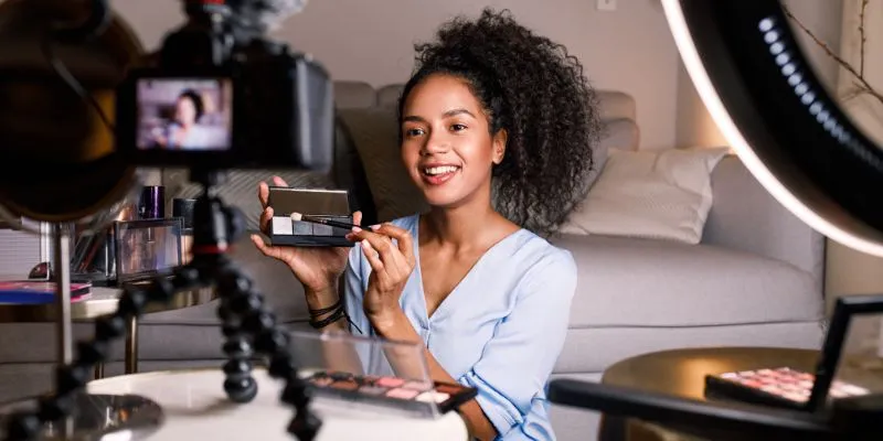 Hook strategies in short form video marketing.